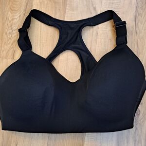 Avia sport bra color black Size XXL/2XG ( D-DD). Pre-Owned.